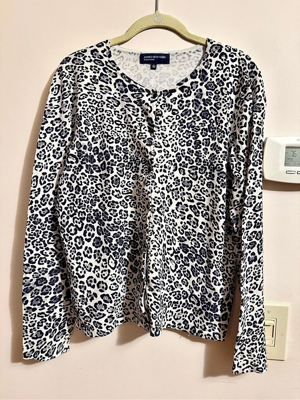 Jones New York Signature Leopard Print Long Sleeve Size Large Like New